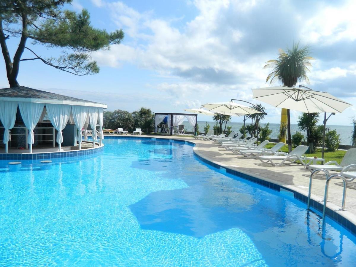 Andamati Beach Resort Ґріґолеті Екстер'єр фото