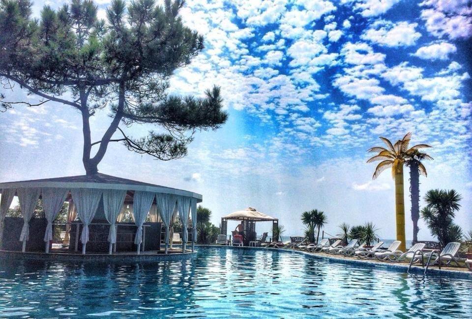 Andamati Beach Resort Ґріґолеті Екстер'єр фото