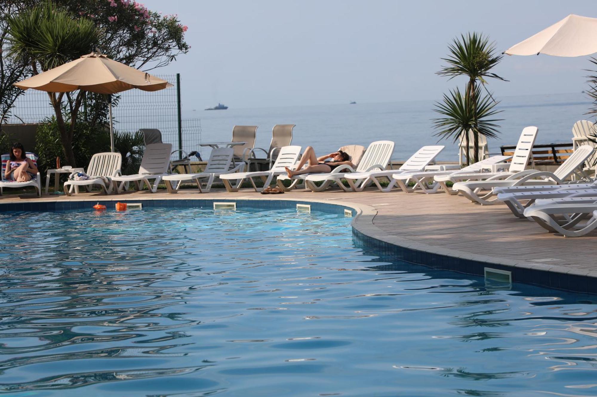 Andamati Beach Resort Ґріґолеті Екстер'єр фото